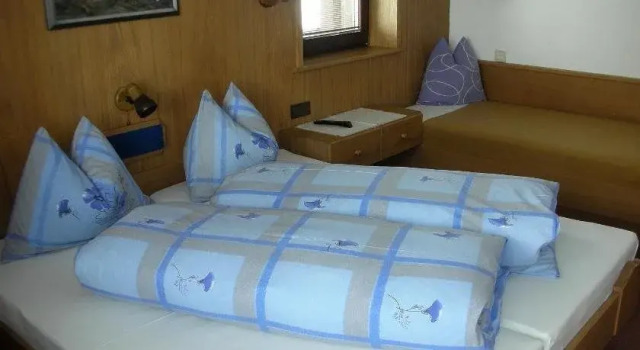 Haus Zirmkogl, Prenota Hotel Hotel a Tirolo con parcheggio, Parcheggio