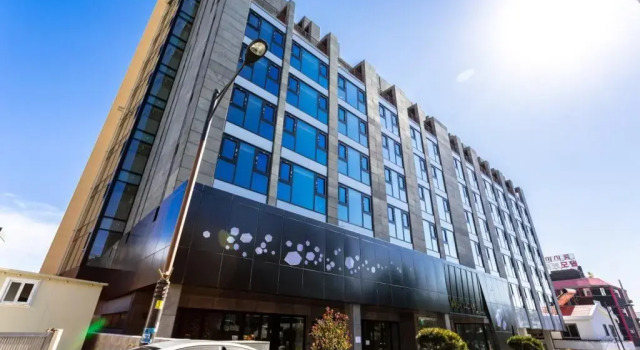 Hotel Alegria Seogwipo, Забронировать Отель Отели Согвипхо с парковкой, рядом с Реабилитационная клиника «Зоунс» в Чеджу, Парковка