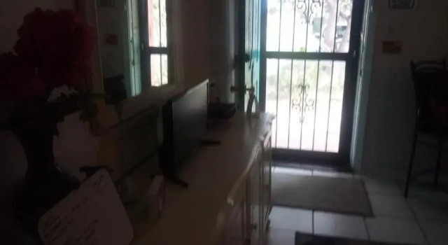 Кровать в общем номере (мужской номер) Vacation HomeStay Rental Rooms