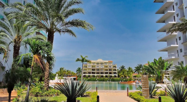 Номер Deluxe Lujoso departamento con vista a la marina (K)