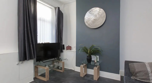 Townhouse @ 47 Clare Street Stoke, Забронировать Гостевой дом Сток-он-Трент Стаффордшир