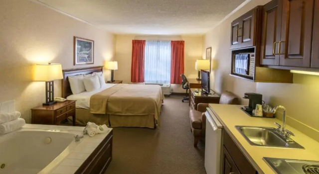 Люкс Coshocton Village Inn & Suites