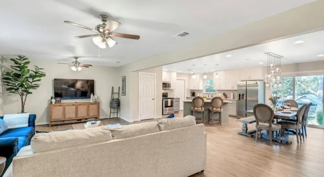 Luxury Home Just 5 min From Main St