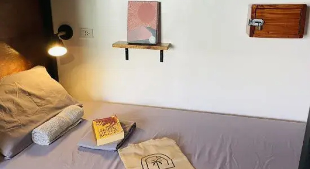 Кровать в общем номере MAAYONG HOSTEL