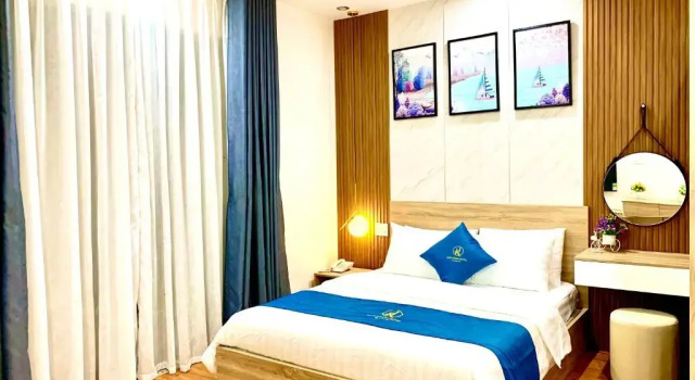 Двухместный номер Standard с балконом Khải Hoàn Luxury Hotel