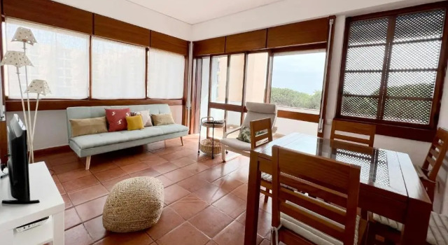 Apartment on the beach by amcf, Rezerwuj Apartament Hotele w Algarve z parkingiem, Parking