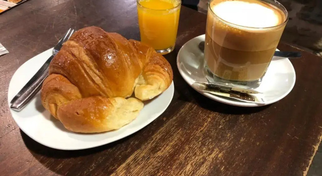 Pensión San Antón - Hostel