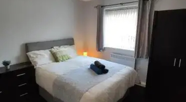 Spacious two bedroom apartment, Varaa Huoneisto Asunnot kohteessa Merseyside, Huoneisto