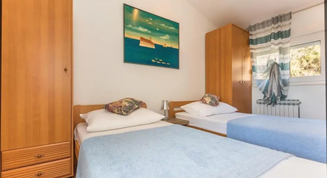 Amazing Home in Blato na Cetini With Wifi and 3 Bedrooms, Book Hotel Kresevo Dalmatian Zagora