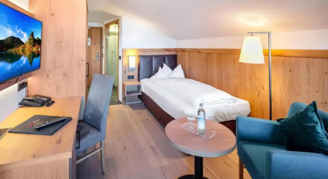 Одноместный номер Standard с балконом Hotel Helmer