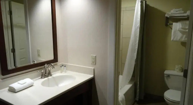 Четырёхместный номер Standard Bird-in-Hand Family Inn