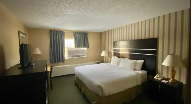 Люкс Ramada by Wyndham Whitecourt