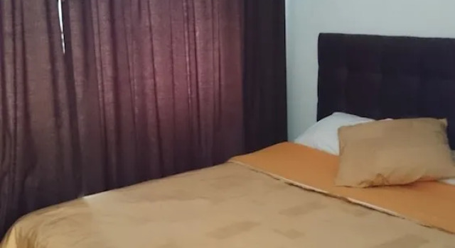 Двухместный номер Standard с балконом The Quito Guest House with Yellow Balconies for Travellers