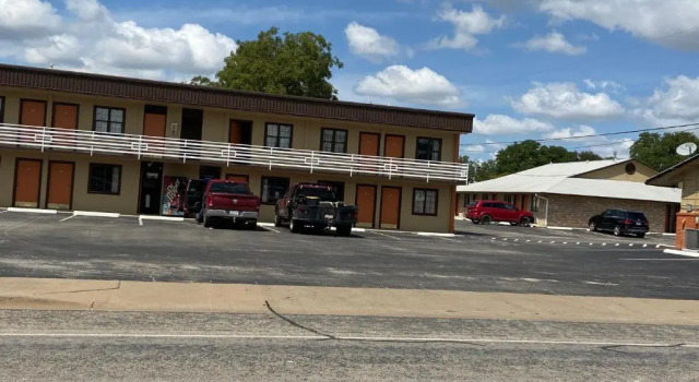 Redbud Inn, Réserver Hôtel Goldthwaite Texas