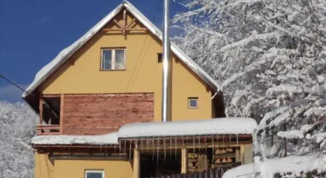 Complex Summer-Time, Varaa Hotelli Hotellit Carpathians - Romania uima-altaalla, Uima-allas