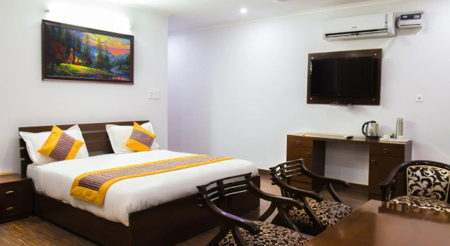 Hotel Vedanta By OYO Rooms, Забронировать Отель Гургаон Gurgaon Region, рядом с Apollo Tyres Ltd
