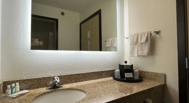 Номер Standard Quality Inn Traverse City