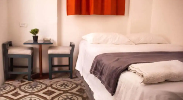 Hostal Badillo SV, Забронировать Отель Отели Картахены с парковкой, рядом с Santo Domingo Church, Парковка