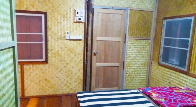 Одноместный номер Standard с балконом и с видом на сад Golden Beach Resort Koh Phangan