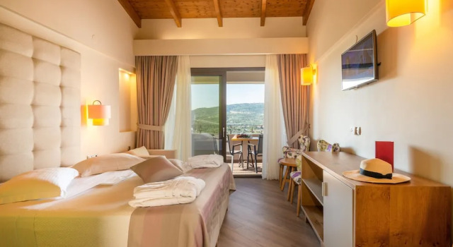 Номер Superior с балконом и с видом на горы Sivota Diamond Spa Resort