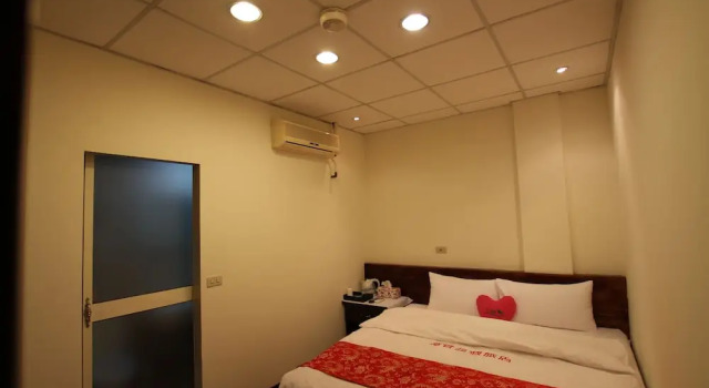 Номер Economy Tanxiang Resort Hotel Sun Moon Lake Harbour - Sun Moon Lake Pier