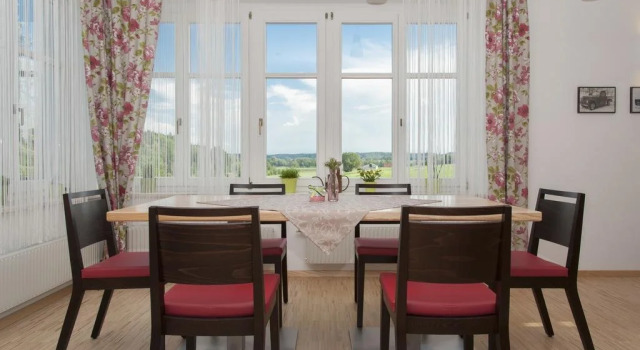 Haus Steirer am Kaiserwald, Rezerwuj Hotel Hotele w Region Graz z parkingiem, Parking