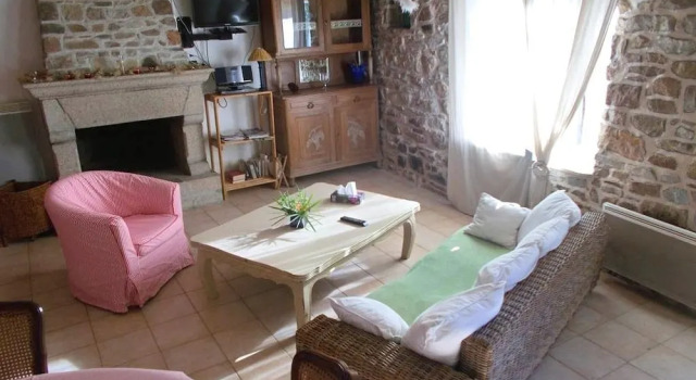 Gîte Conan, Rezerwuj Hotel Hotele w Plourivo z parkingiem, Parking
