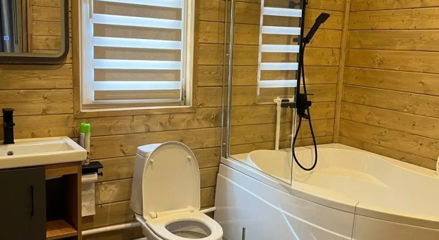 Коттедж Superior с 4 комнатами Загородный коттедж DACHA (Дача)
