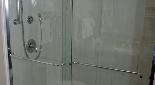 Четырёхместный номер Deluxe Visitors Inn
