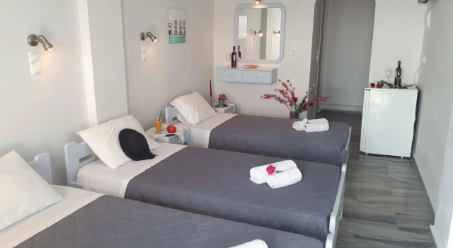 Трёхместный номер Economy Hotel Petradi