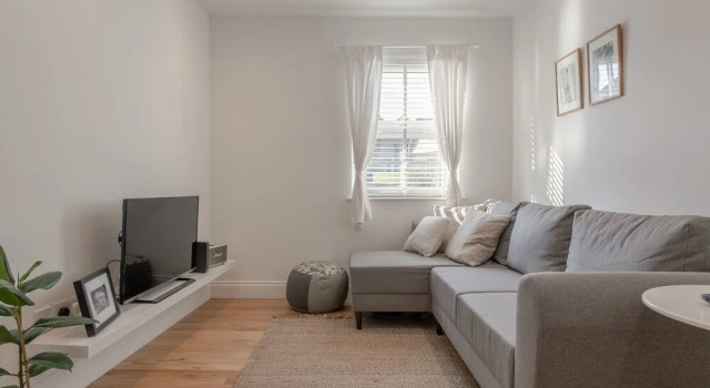 Bright 1 Bedroom Apartment in Wimbledon Park, Varaa Huoneisto Asunnot kohteessa Merseyside, Huoneisto