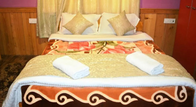 Rufina Lachung deCROWN, Book Hotel Hotels in Sikkim with Parking, Parking