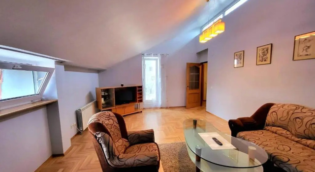 Апартаменты с балконом Pilies Street Sanctuary Secure Old Town Apartmen
