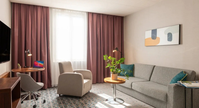 Люкс c 1 комнатой Crowne Plaza Paris - Republique by IHG