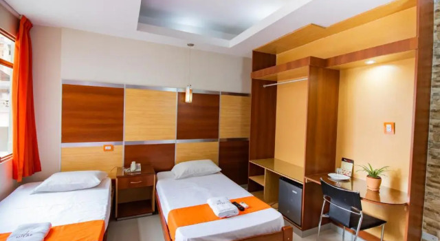 Полулюкс Hotel Nilas