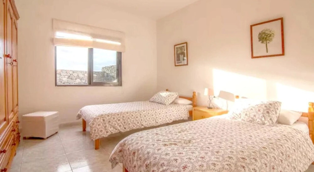 House With 2 Bedrooms in Tahiche, With Wonderful Mountain View, Privat, Забронировать Отель Отели Ланцароте 3 звезды, 3*