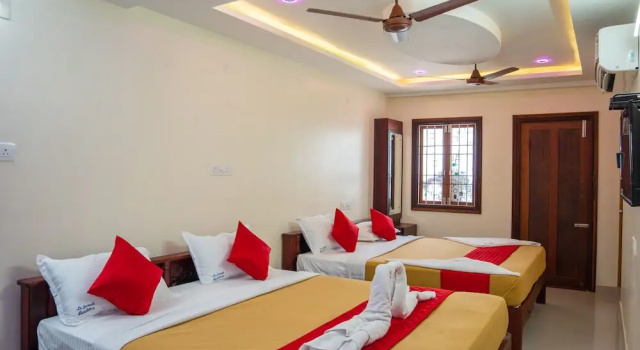 Люкс Deluxe Le Suresh Residency