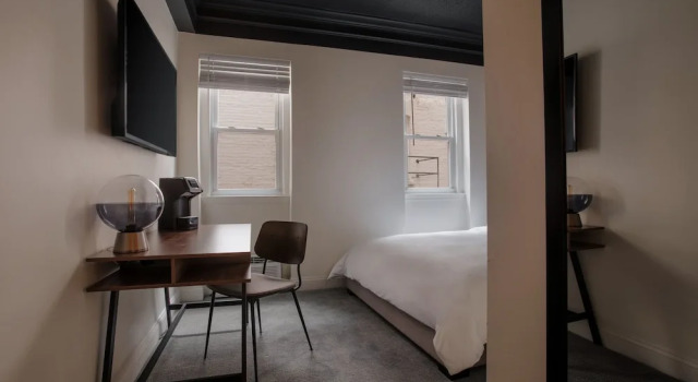 Dupont Circle Embassy Inn by FOUND