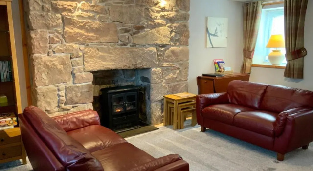 No 10 The Cottage, Забронировать Дом для отпуска Отели Инвернесс с парковкой, рядом с Inverness Visit Scotland Information Centre, Парковка