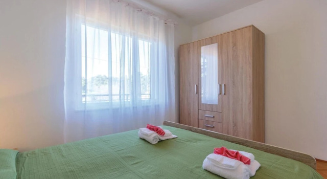 Amazing Home in Valbandon With Wifi and 2 Bedrooms, Prenota Hotel Valbandon Istria