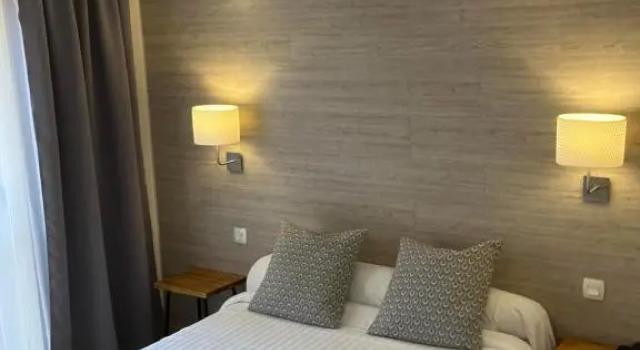 Двухместный номер Standard Hôtel des 4 Soleils