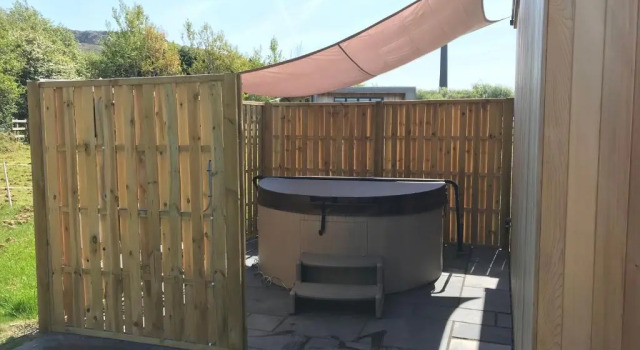 Апартаменты Deluxe Parkknott Retreat Luxury Lodge with Private Hot Tub