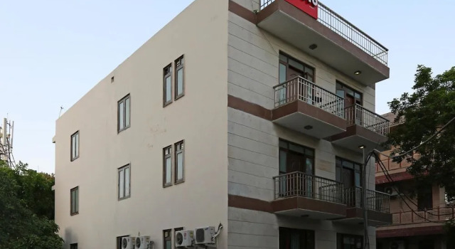 Solitaire Villa By OYO Rooms