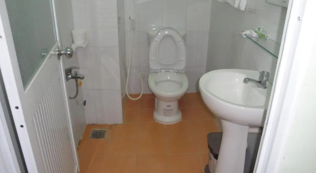 Семейный номер Standard с балконом и с красивым видом из окна Kim Long Hotel