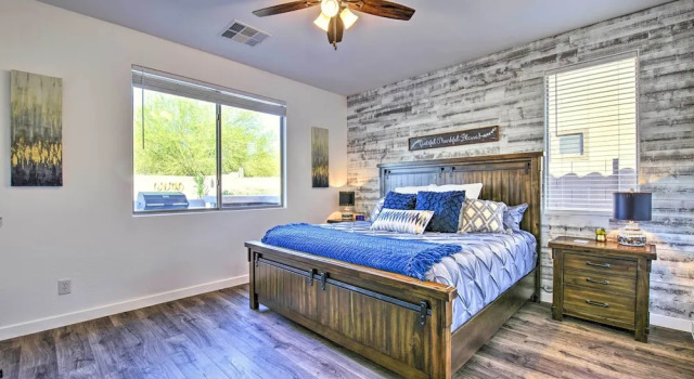 Коттедж Fire Pit, Covered Patio: Stylish Goodyear Refuge
