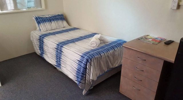 Proserpine Motel, Book Motel Proserpine 