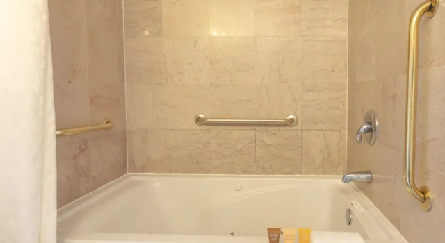 Одноместный номер Standard с балконом Ocean Inn & Suites