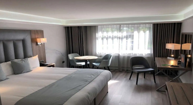 Четырёхместный номер Deluxe Best Western Premier Heronston Hotel & Spa