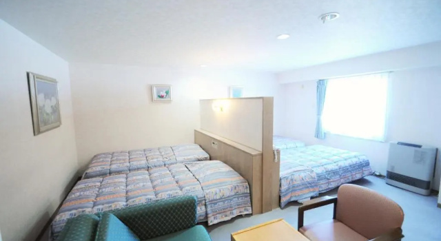 Четырёхместный номер Standard Hotel New Chikou