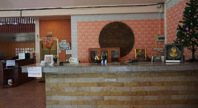 Phrom Prathan Resort, Забронировать Курортный отель Чай Пракан Таиланд